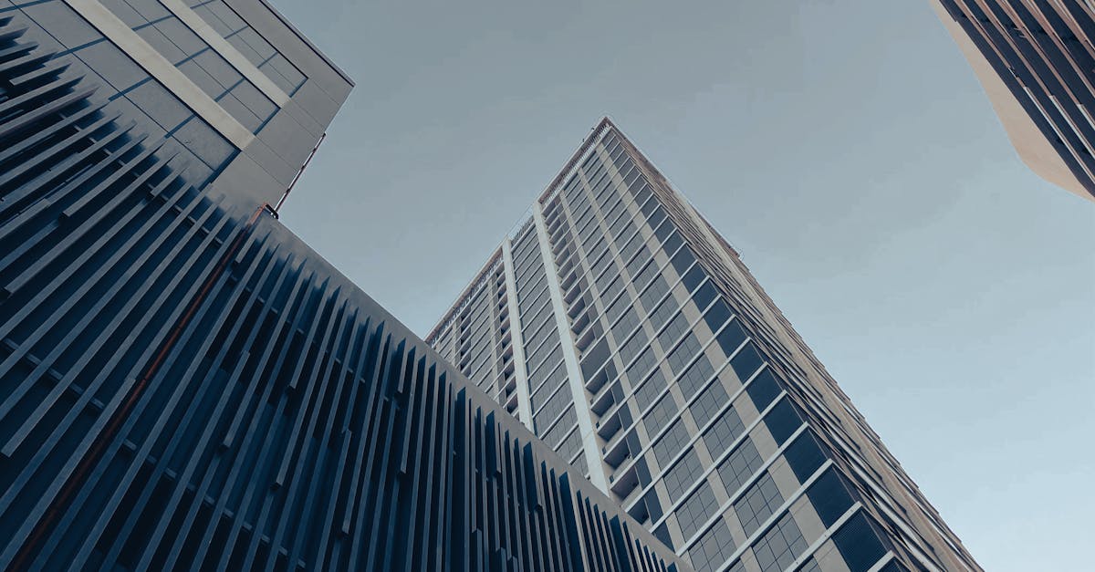 découvrez tout ce qu'il faut savoir sur une business unit : définition, rôle, avantages et organisation au sein d'une entreprise.